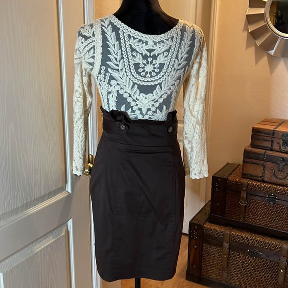 BCBG generation new espresso skirt, size 4 - Picture 13 of 14